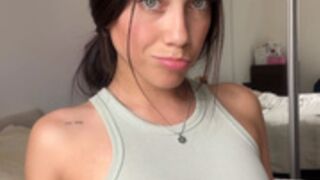 MaY AraYa con esa carita solo quiere lechita