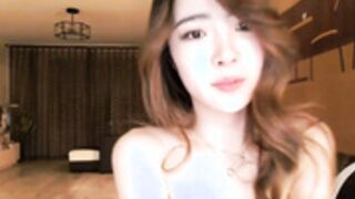 Si_mokoko cream on boobs domi masturbate ticket show