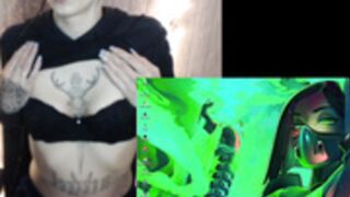 AmandaXxx1107 bra and belly