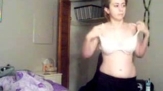 Se Le Desviste asu novio