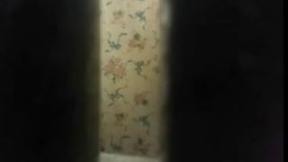 Espiando ala prima Iris