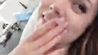 NellieCutest 2022-04-10 naked tease & group preview